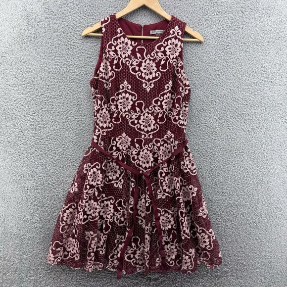 Danny & Nicole Dresses & Skirts - Danny And Nicole Dress Womens‎ 10 Red Pleated Floral Embroidery Belt Sleeveless